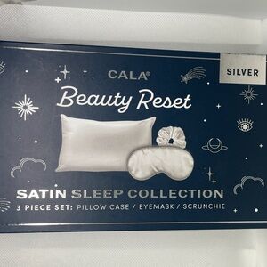 NWT Satin sleep collection. Eye mask pillow case & scrunchie. Silver in box